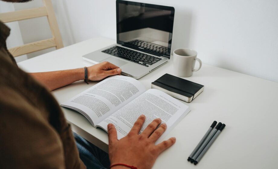 Mengapa Literasi Digital Penting di Era Modern